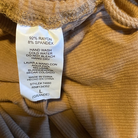 Ambiance Brown Long Sleeve Top size Large - Picture 5 of 5
